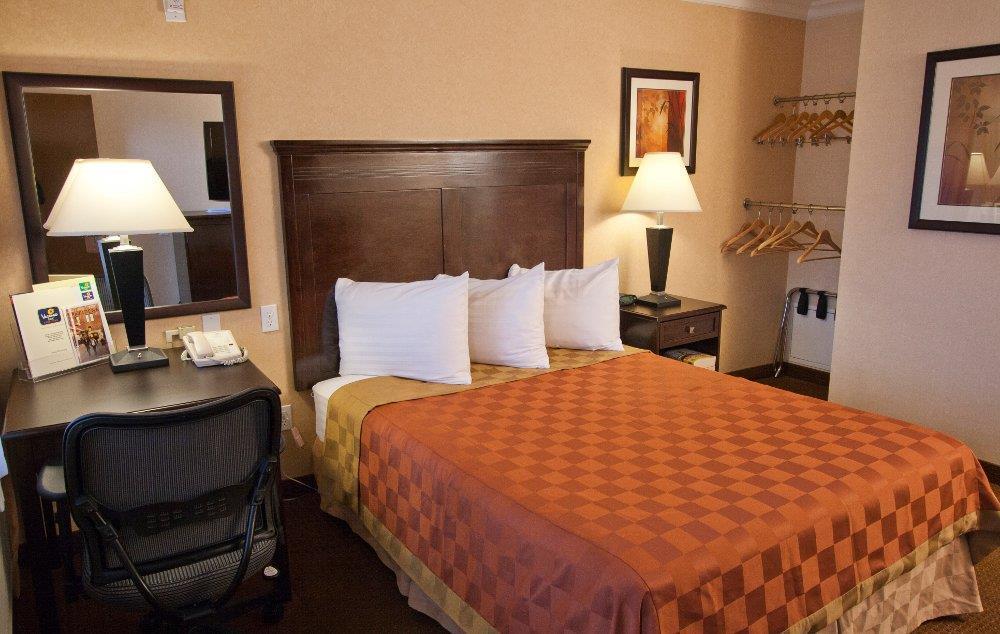 Pasadena Rose & Crown Hotel Ruang foto